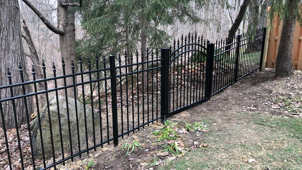 Aluminum Fence with Finials and Arched Gate