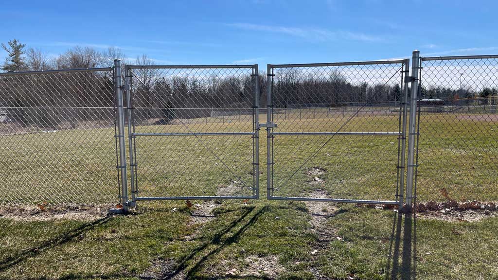 Double Gate in Galvanized Chain Link Fence