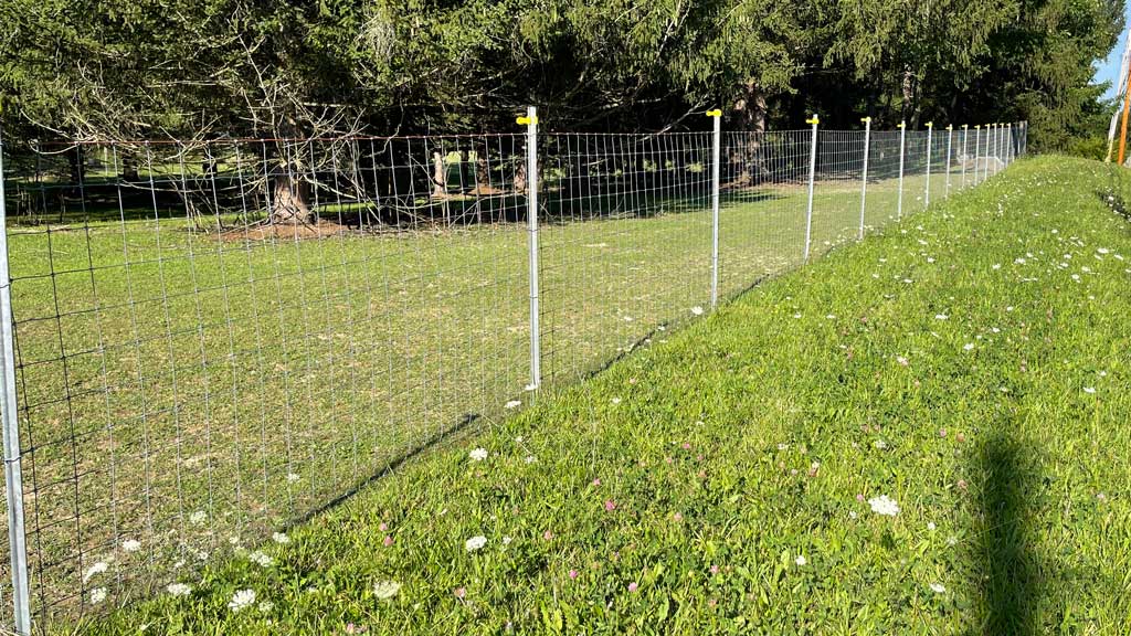 woven wire fence for livestock