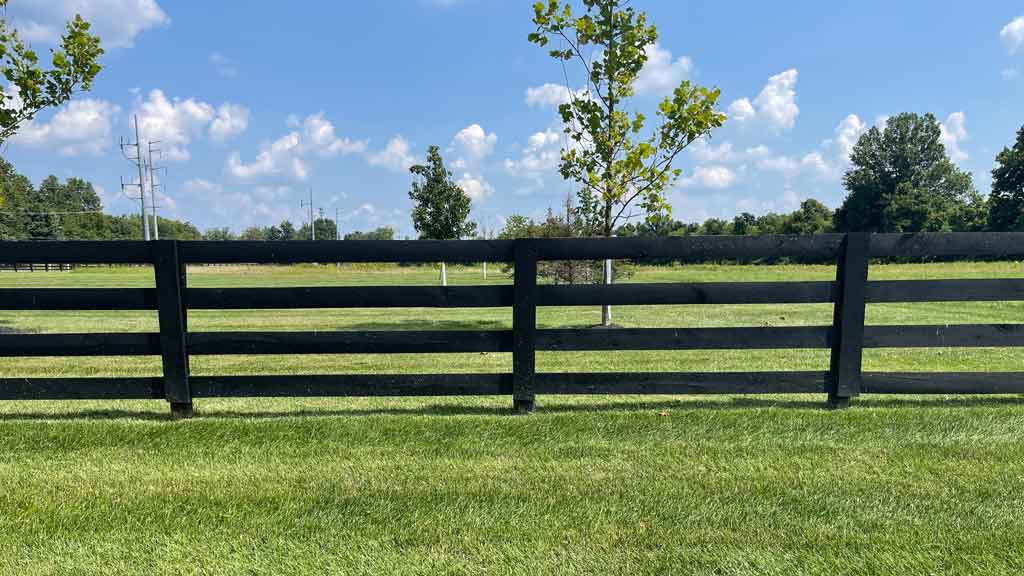 4 rail post and rail farm fence