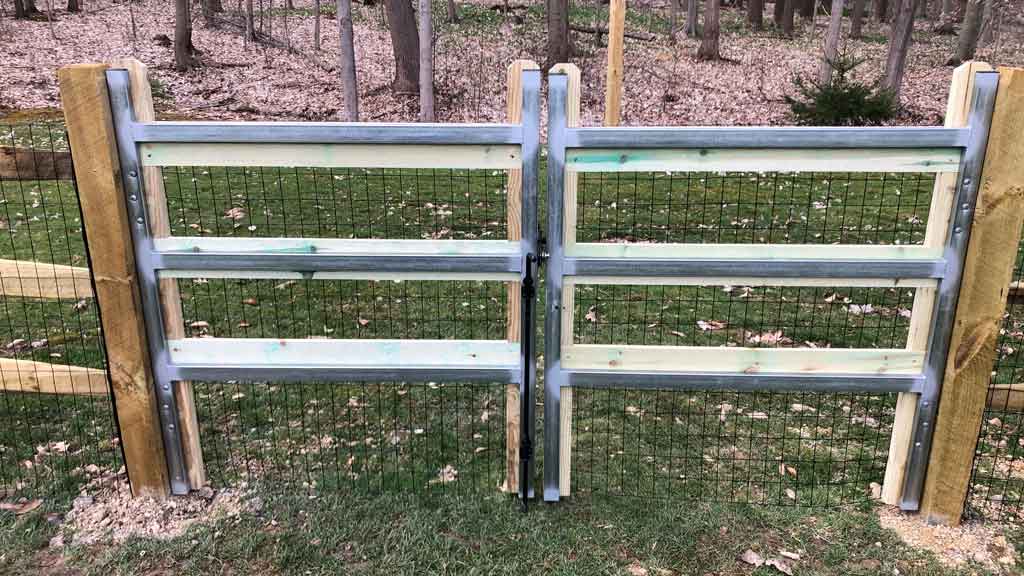 double gate with steel frames