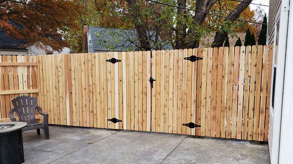 cedar fence with 1x4 pickets