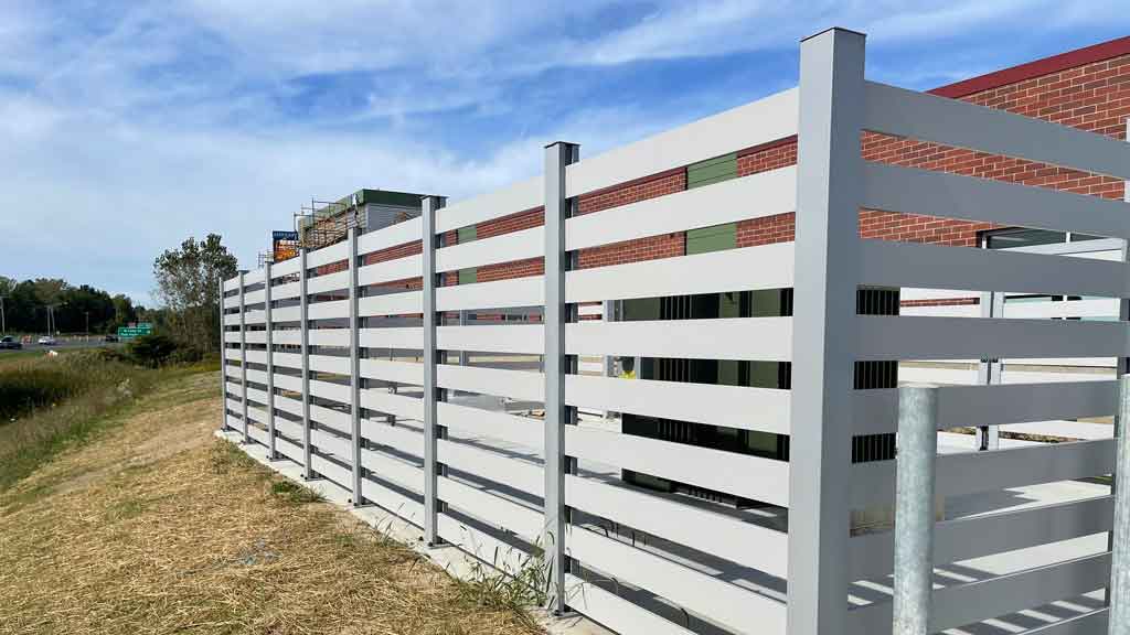 fence with horizontal aluminum slats