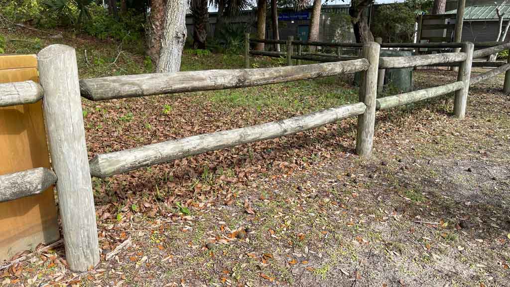 round rail ranch fence