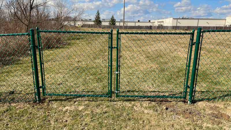 Colored Chain Link Fence Kit - Includes All Parts - Choice of Black, Brown,  or Green